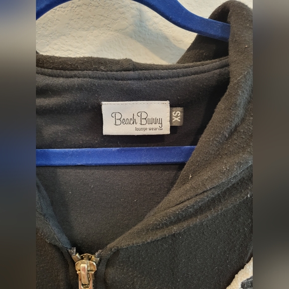 BEACH BUNNY LOUNGEWEAR SET 2PC. SIZE XS - Picture 3 of 14